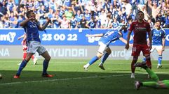Alemao celebra el gol ante el Zaragoza mientras Bastón y Lucas gritan a su lado