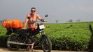 Baltasar en una de las fotografías de su viaje por Asia y América, que comparte en el libro «Sin billete de vuelta». Todas las imágenes de este reportaje han sido cedidas por el autor.