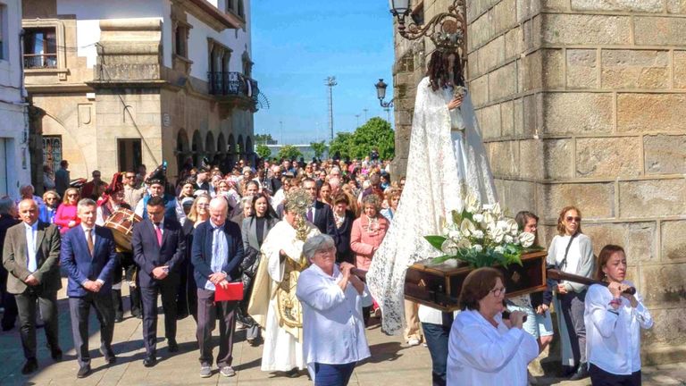 Vigo y su área despiden la Semana Santa con la recuperación de actos en Bouzas y el brillo de Cangas