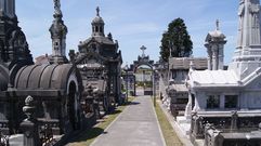 Cementerio de La Carriona, en Avils