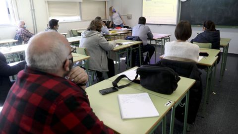 Una clase en la escola oficial de idiomas de Santiago en el mes de noviembre