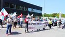Protesta del comité de empresa de Vertifil, en el polígono industrial de Mirallos, en Moraña, por el despido de un trabajador