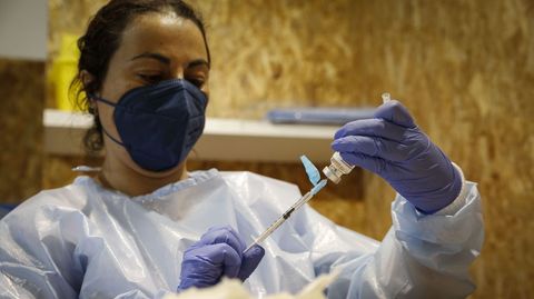 Más de 5.000 ourensanos están citados para vacunarse este fin de semana