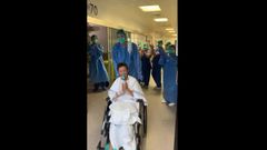 Primera paciente con coronavirus dada de alta de la UCI en el HUCA