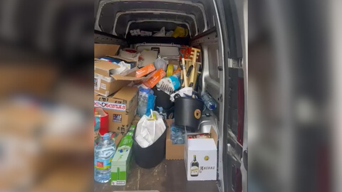 Imagen del interior de uno de los camiones que salieron de la tienda El@s.
