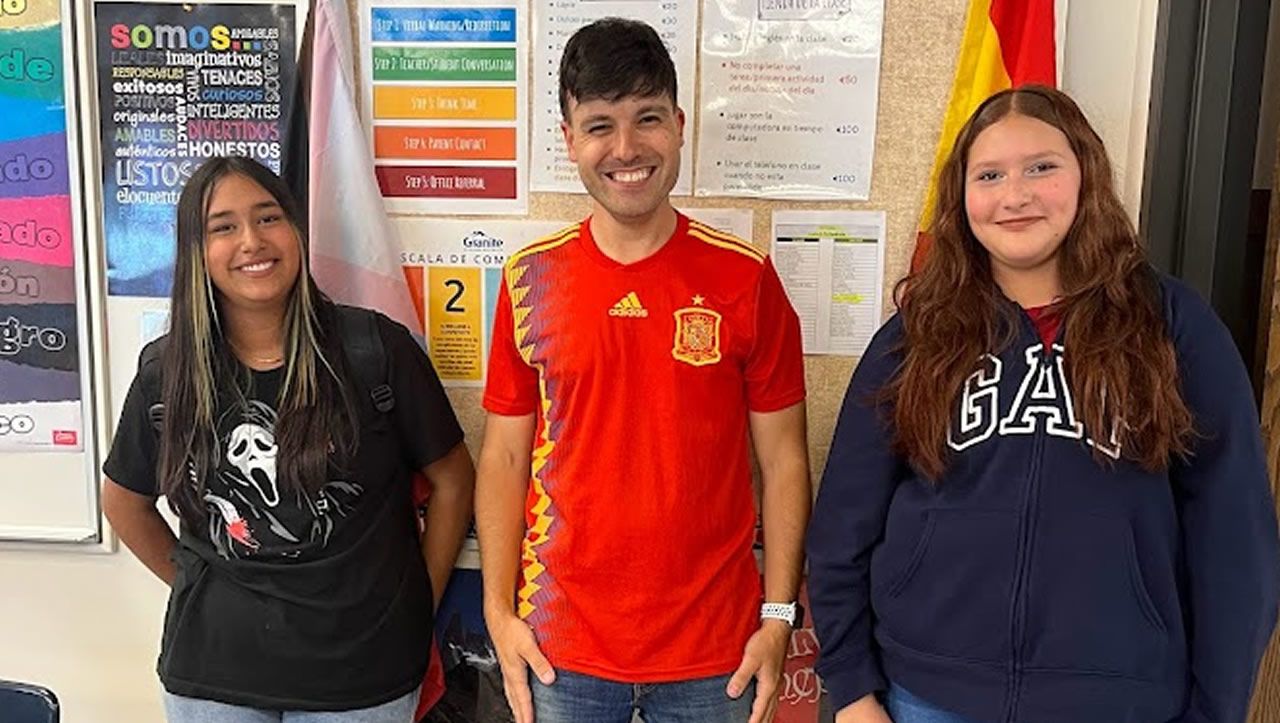 La trayectoria de Antía Rodríguez en el volei, en imágenes.De izquierda a derecha, Camila Espinosa, Rubén Núñez y Emmie Margetts