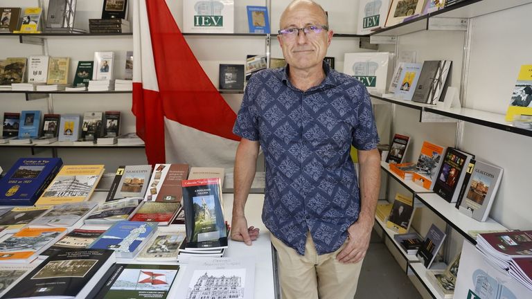 María Oruña, Ledicia Costas y Arantza Portabales estarán hoy en la Feria del Libro de Vigo