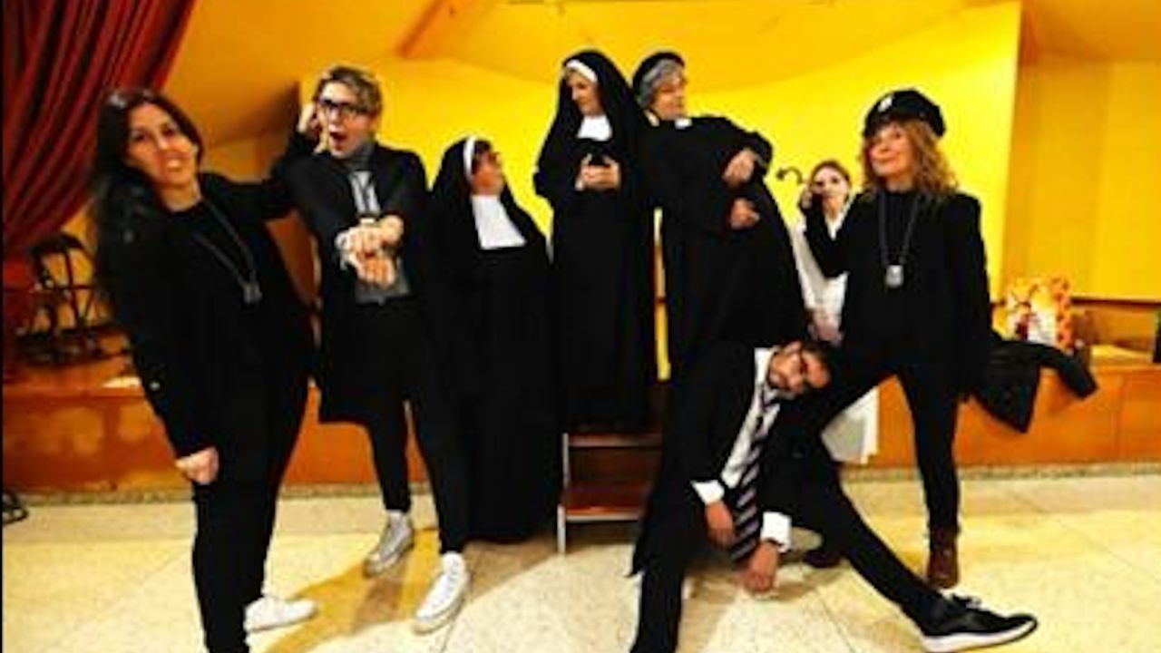 El Brujo trata con humor la tragedia griega en �Iconos o la exploraci�n del destino�