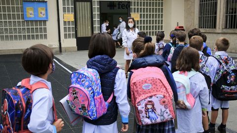 Los alumnos del Colegio San Jos, en Lugo, regresan a las aulas 