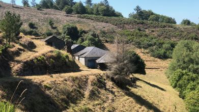 La aldea situada entre Oscos y Trabada está en venta