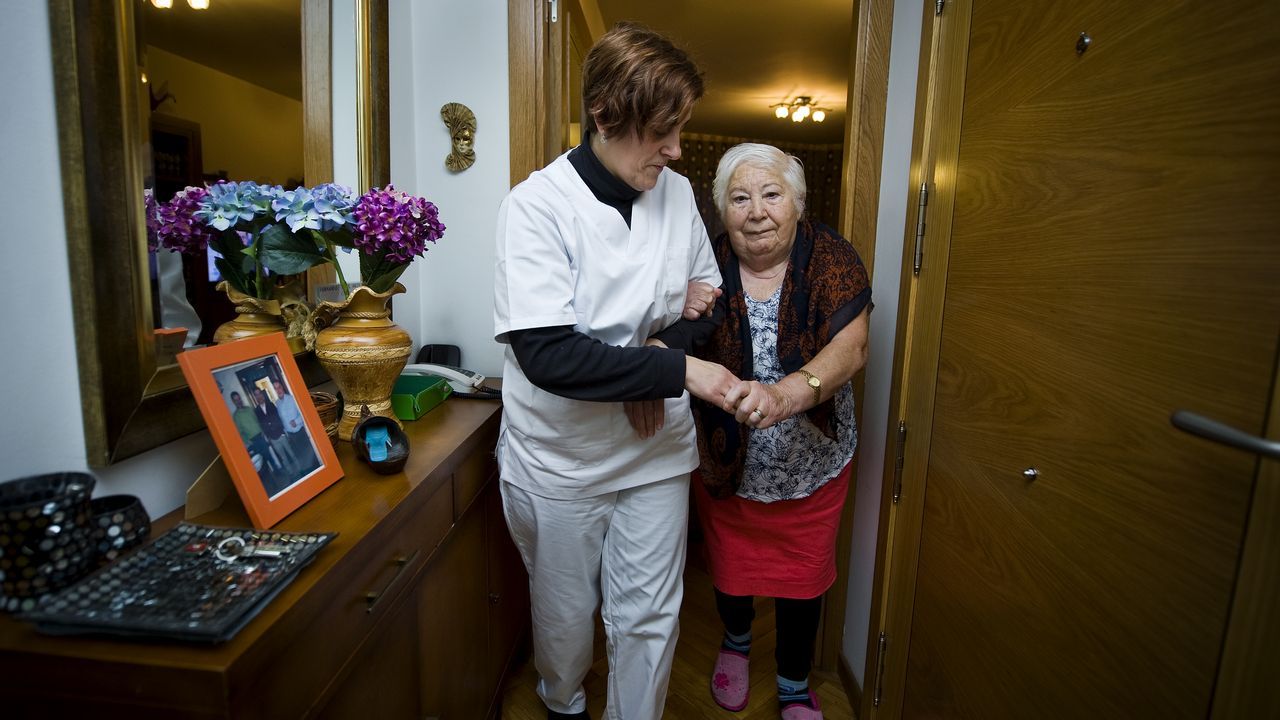 �En la p�blica o en la privada?.M�nica se separ� de su mujer tras nueve a�os de relaci�n