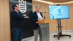 El alcalde de Pontevedra, Miguel Anxo Fernández Lores, anunció con el edil de Facenda, Raimundo González Carballo, el decreto por el que se aprueba el presupuesto