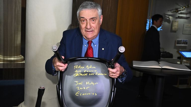 Joel Mokyr, Nobel de Economía: «Dejen de preocuparse por el crecimiento y diviértanse»