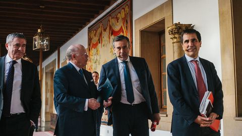 Llegada de varios de los ponentes