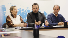 El presidente del Partido Popular de Asturias preside la reuni�n de la Junta Local del PP