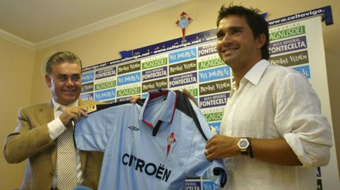 Junto a Horacio Gmez, en la presentacin de su segunda etapa, en el 2004.