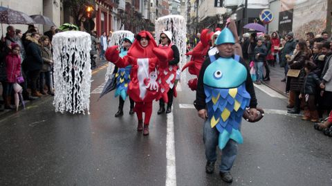 Desfile de comparsas de carnaval en Monforte