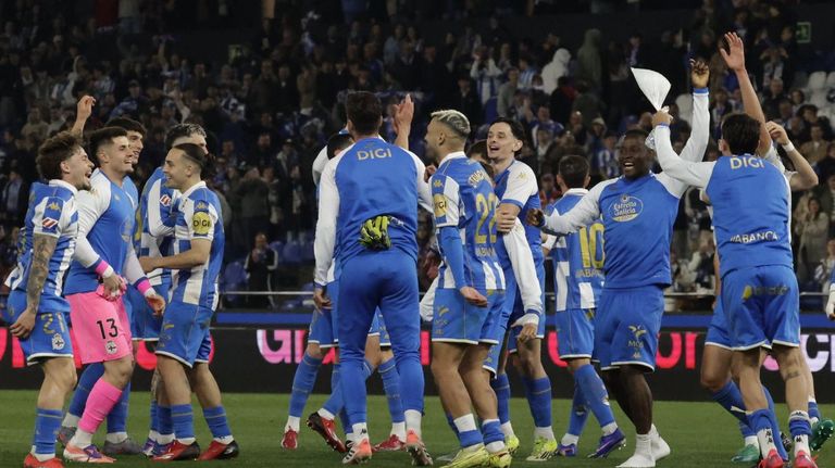 Un Riazor unido para recibir al Córdoba y asaltar el ascenso