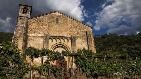 La iglesia de San Vicente de Pombeiro data de entre finales del siglo XII y principios del XIII