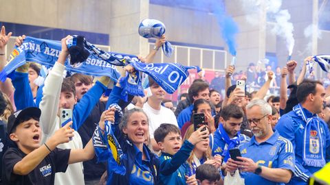 Recibimiento al Real Oviedo en la previa del partido contra el Villarreal