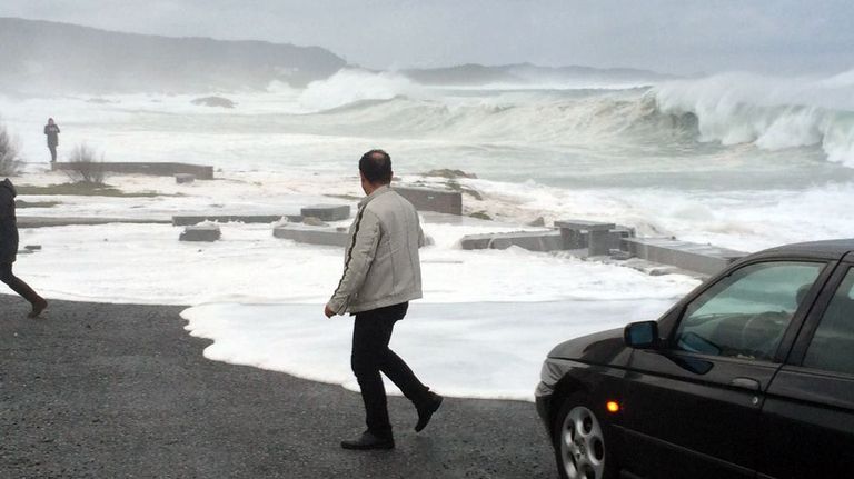 Fuerte oleaje en la costa gallega