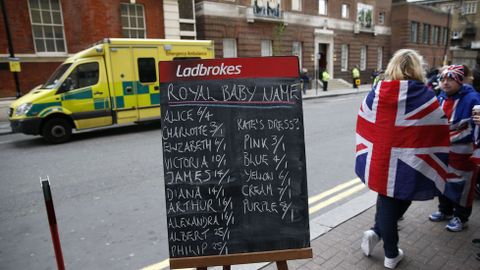 Los británicos apuestan sobre el nombre de la recién nacida