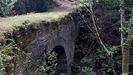 El puente, que salva el río Castelo das Eiras, perdió hace mucho tiempo sus pretiles de protección, que serán reconstruidos