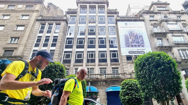 El edificio Torre de Cristal de Vigo pasará de albergar 24 oficinas a tener 38 viviendas tras obtener la licencia de reforma