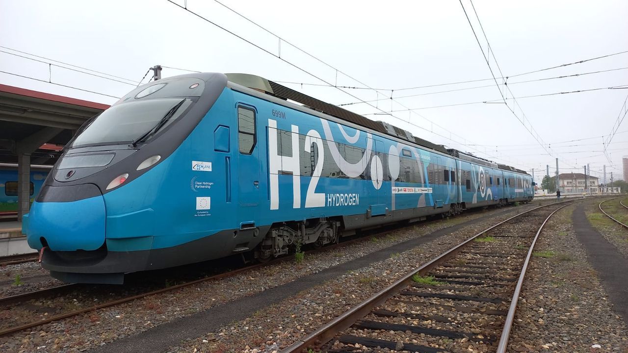 El tren impulsado por hidrógeno termina sus pruebas en Galicia