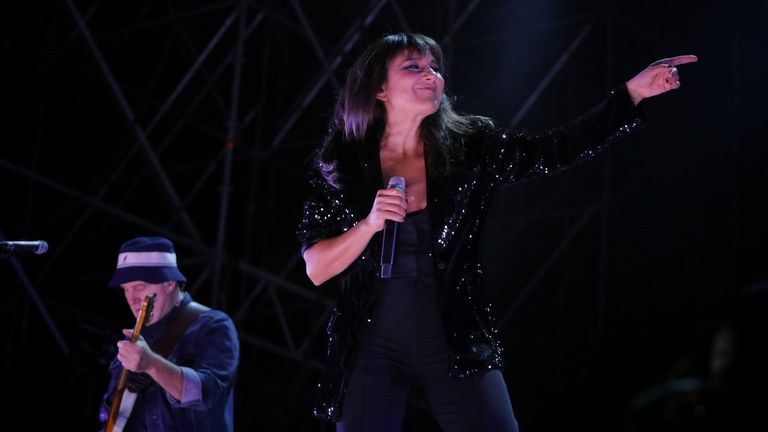 Amaral deja la «puerta abierta» a tocar el tema «Riazor» en su concierto del Coliseum de A Coruña