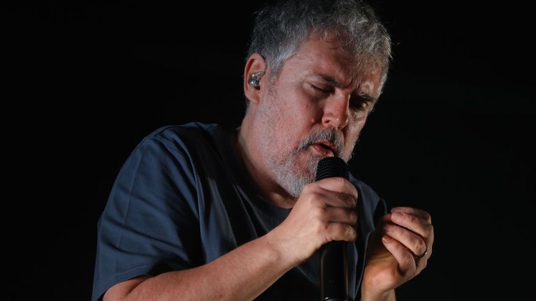 El equilibrio sí es posible cuando Iván Ferreiro revisa su carrera