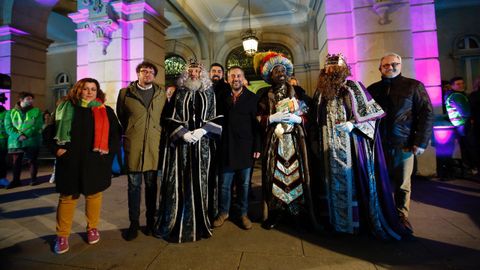 El alcalde de A Corua y varios miembros de la Corporacin Municipal, con los Reyes Magos