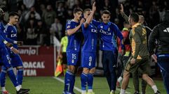 Los jugadores del Oviedo celebran el primer gol al Albacete