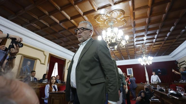Las fricciones por la moción de censura en Lugo no dejaron espacio para la cortesía