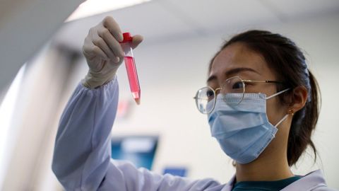 Científicos chinos podrían tener una vacuna de emergencia para el mes de septiembre