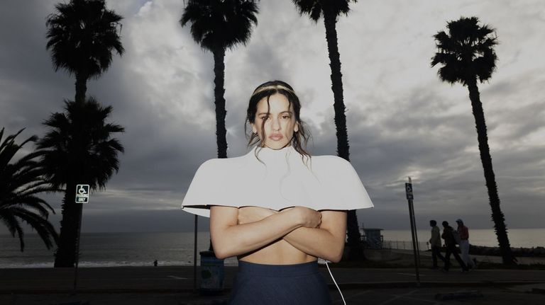 Rosalía anuncia la gira de «Lux», con ocho conciertos en España