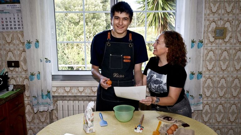 La lucha de Héctor por ser repostero y romper una nueva barrera educativa