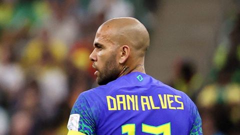 Dani Alves en el Mundial de Catar, durante el partido entre Brasil y Camerún
