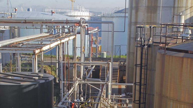 España reduce a la mitad el impacto del gas en el precio industrial de la luz frente a la media europea