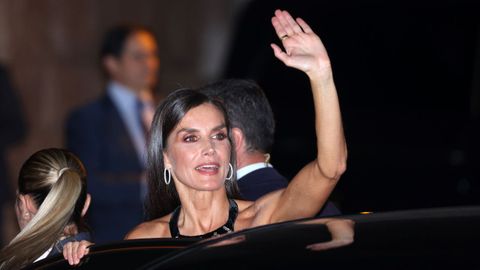 La Reina Letizia sale del Auditorio Palacio de Congresos Príncipe Felipe de Oviedo 