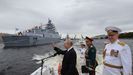 Vladimir Putin y su ministro de Defensa, Serguéi Shoigú, celebrando hoy el Día de la Armada.