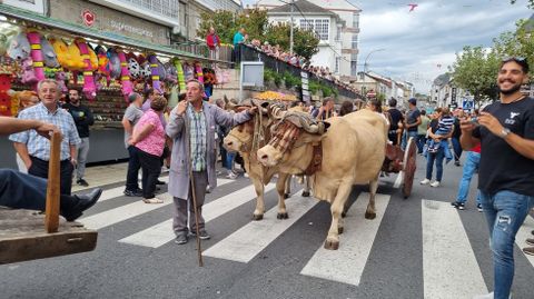 Por la tarde se celebró el desfile de carros y «xugadas tradicionais».