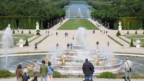 El Palacio de Versalles reabri este sbado sus puertas a los visitantes, tras ms de dos meses y medio de cierre por la crisis del coronavirus