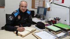 Manuel Galdón está tratando de achegar máis o servizo da Policía Local ó cidadán