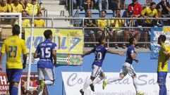 Linares celebra su gol en la ida frente al Cdiz