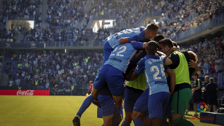 Los jugadores del Málagra celebran un gol en La Rosaleda