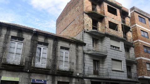 Ejemplo de feísmo en una calle de Vigo.