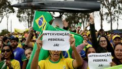 Los seguidores de Bolsonaro siguen bloqueando las principales autopistas del pas