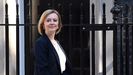 La ministra de Exteriores britanica, Liz Truss, a su salida de Downing Street.