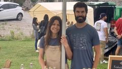 Rebeca Cerezo y Víctor Marchena, productores de kombucha en Asturias